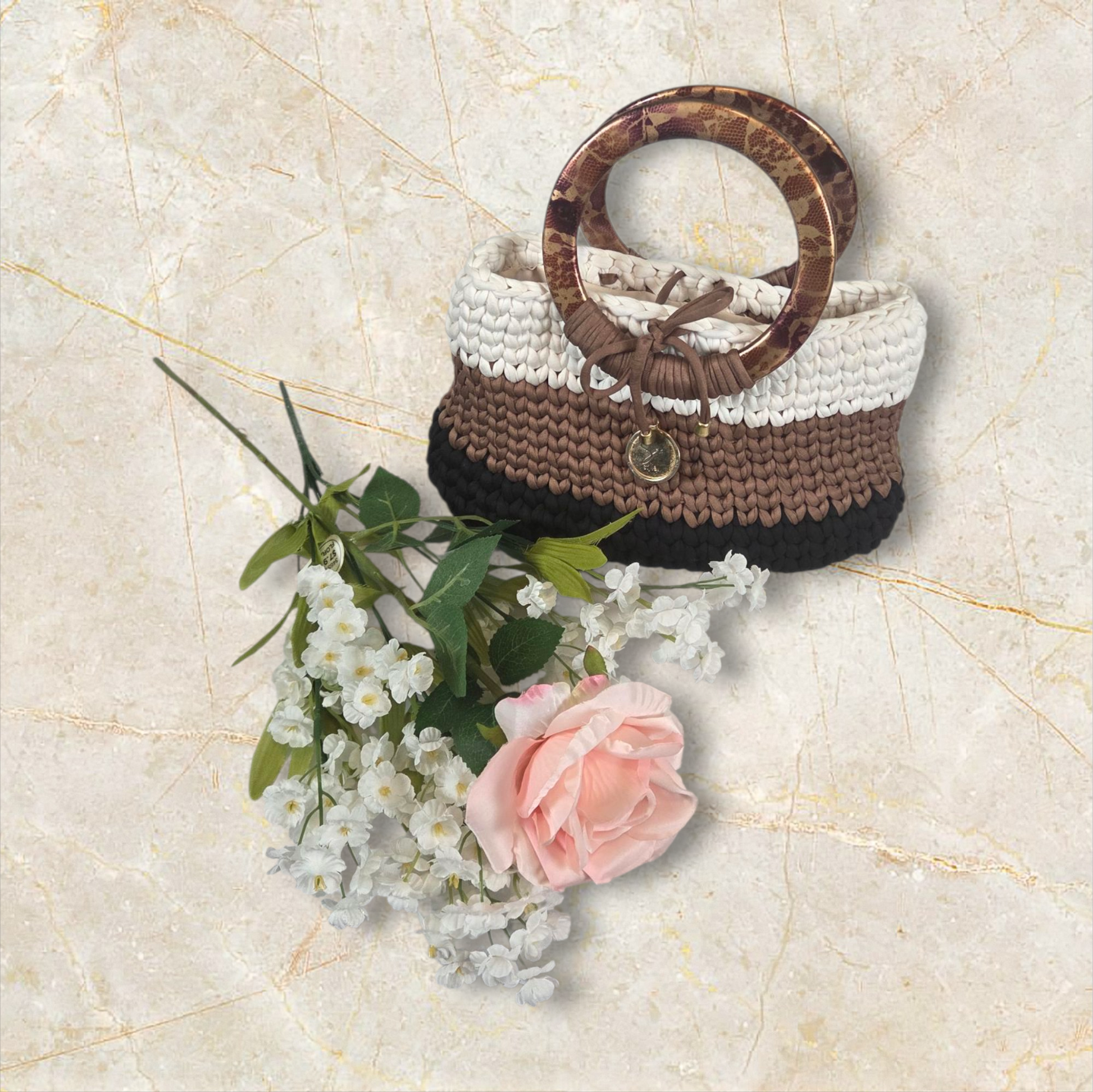 Stunning handcrafted bag made of premium yarn